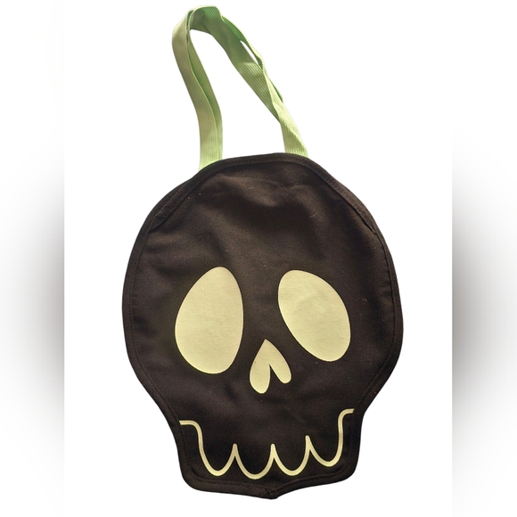 NWOT Black Skull Tote Bag with Green Handles - Picture 1 of 2